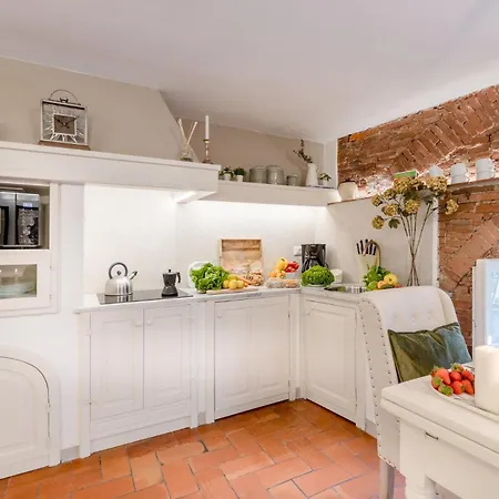 Casa Colosseum, A Million Dollar's View: The Colosseum. Luxury 1 Bedroom 1 Bathroom