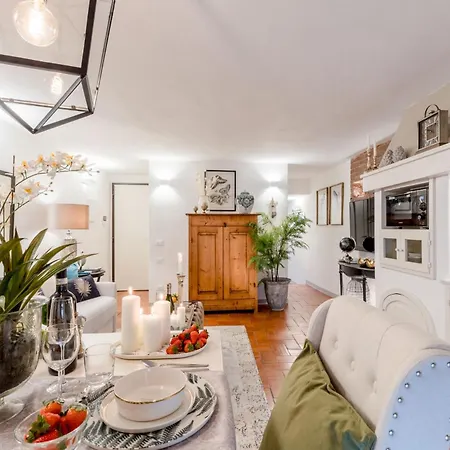Apartman Casa Colosseum, A Million Dollar's View: The Colosseum. Luxury 1 Bedroom 1 Bathroom *